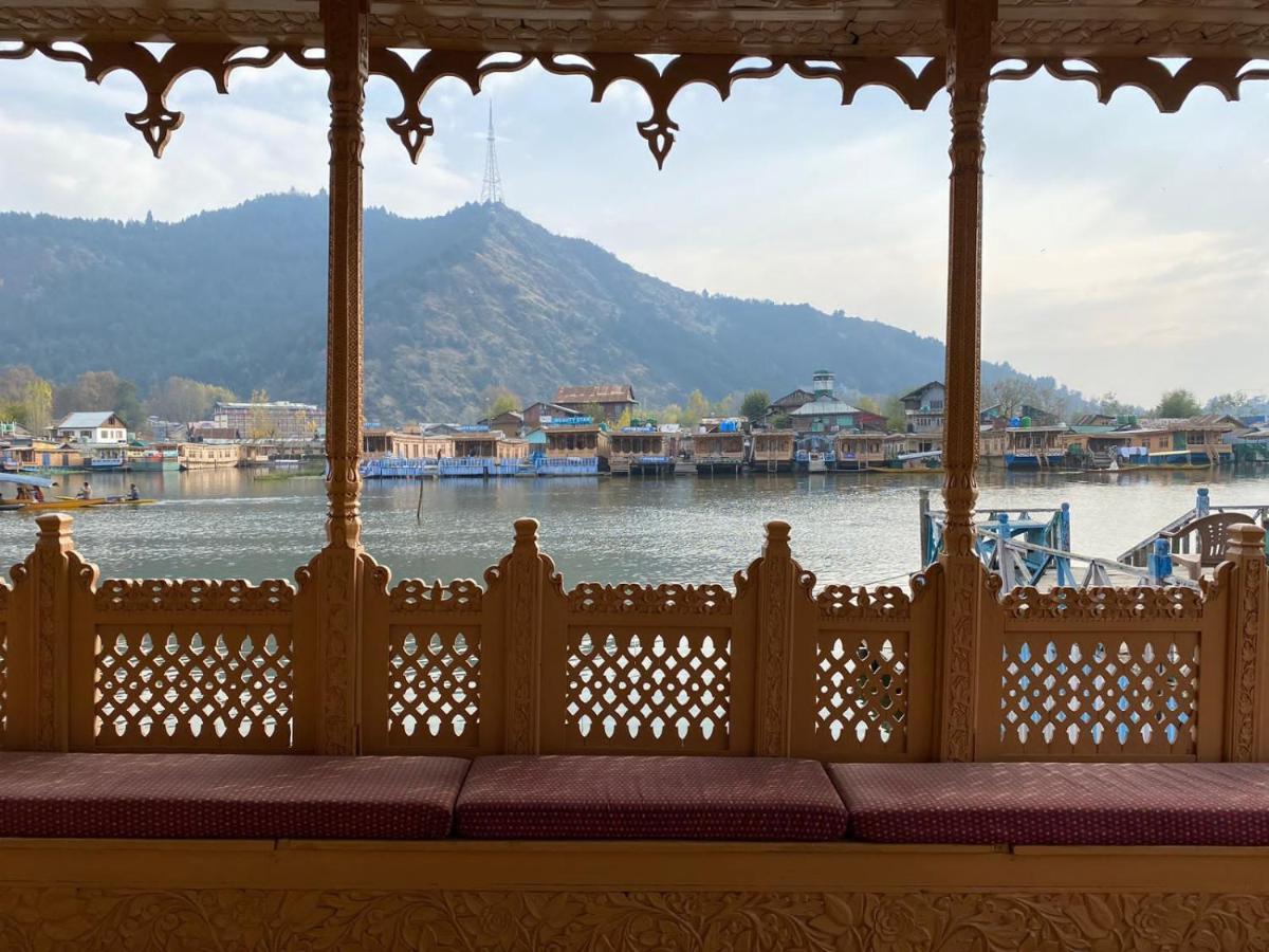 Nazneen Group Of Houseboats Srīnagar Esterno foto